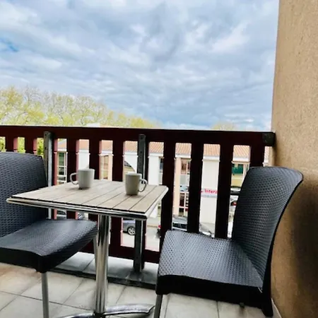 Apartman Charming With Pool In